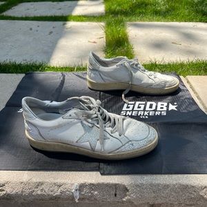 Super cute golden gooses 38 back says sneaker